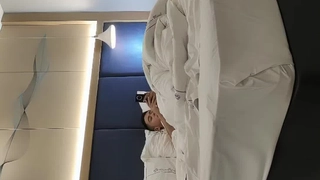 成人无码一区二区蜜臀女友的粉嫩骚穴