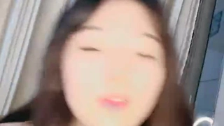 看着老婆给兄弟深喉，心中酸溜