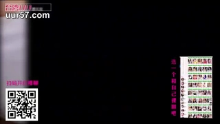 大学生和她的娇小继兄调皮
