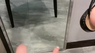 绝品气质阿姨遇上舔穴狂魔，被舔到表情不能自控强忍着高潮